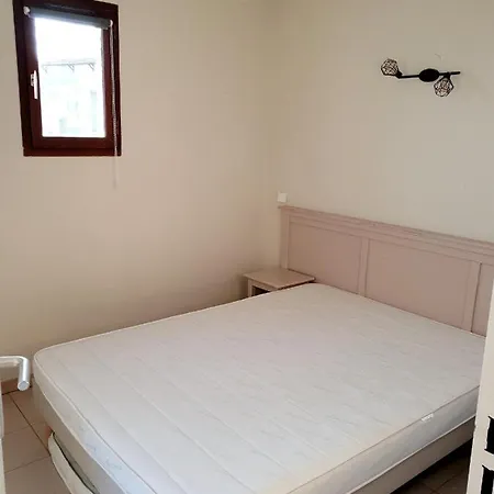 With 2 Bedrooms In With Wonderful Sea View Shared Pool Furnished Terrace 100 M From The Beach شقة *